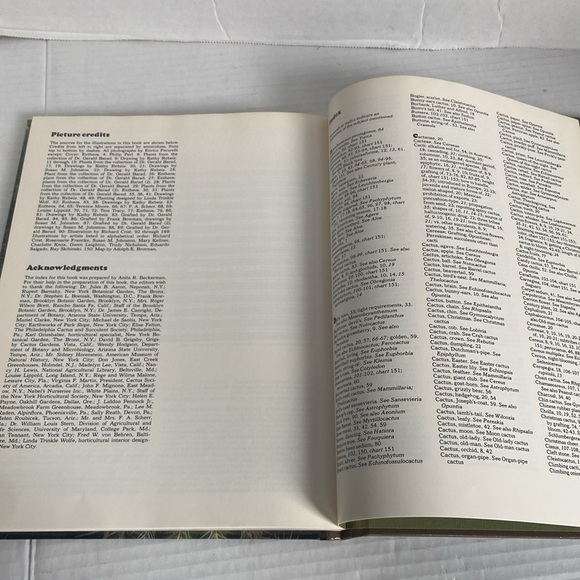 The Time Life Encyclopedia of Gardening Cacti Succulents Temp & Characteristics - Picture 10 of 15